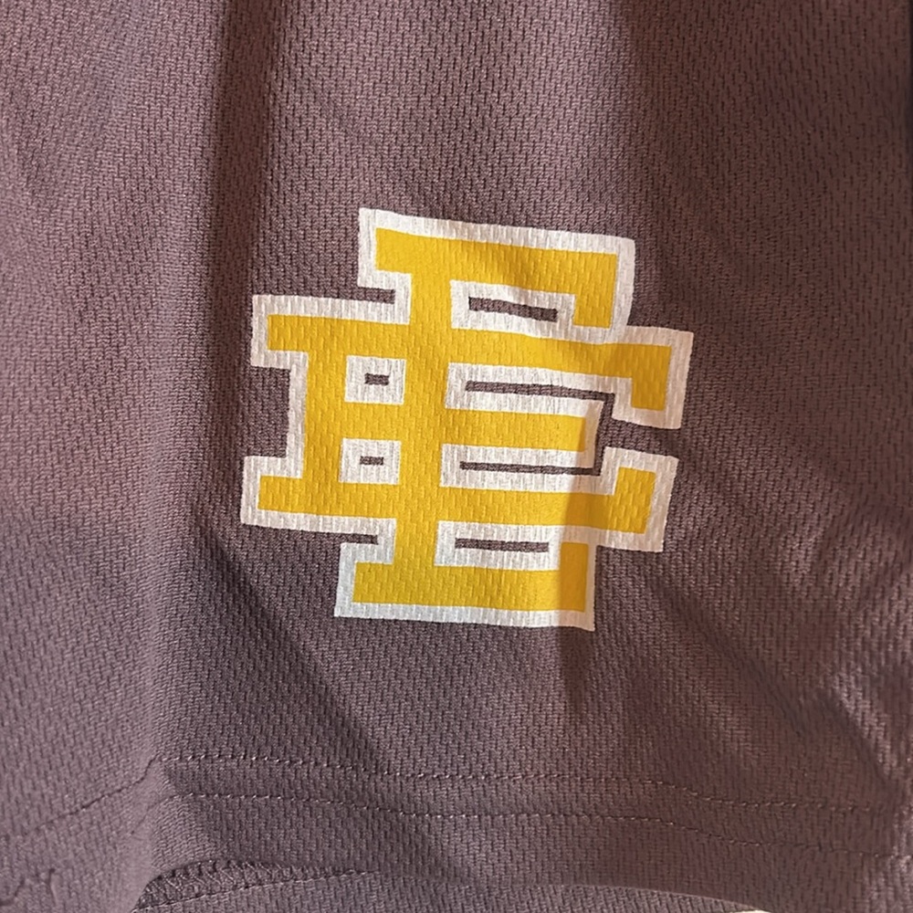 Ee Basic Short - image 2